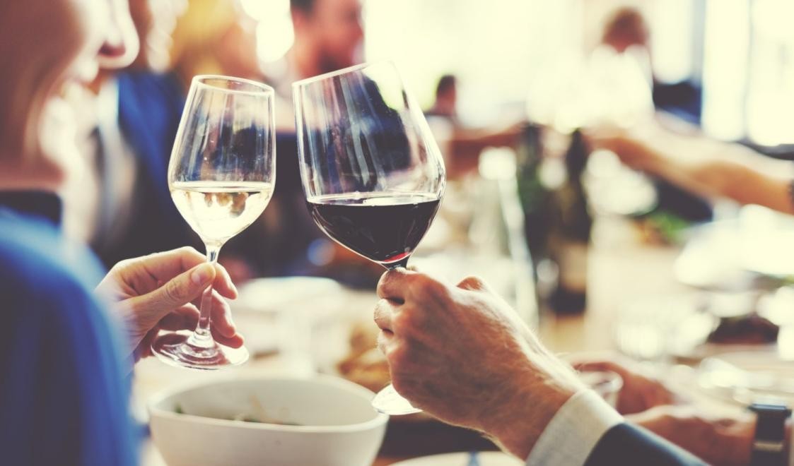 拉菲传奇属于大拉菲还是小拉菲,19年小拉菲和大拉菲有什么区别