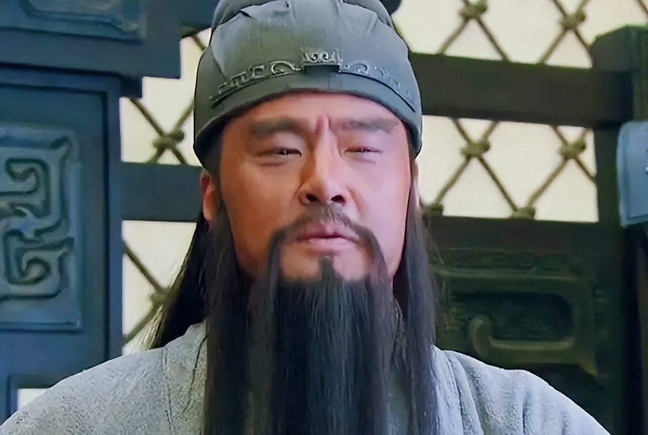 关帝庙前的一副对联，道尽关公一生的荣耀与悲壮，写了什么？