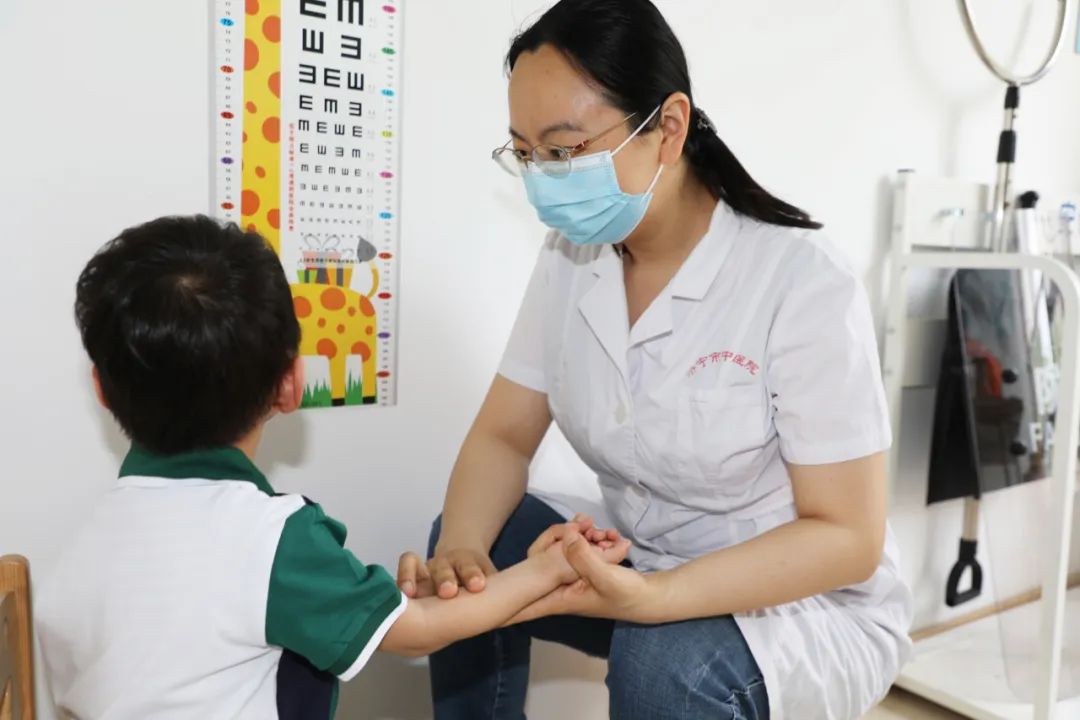 小孩内热反复咳嗽中医怎么办,小儿反复咳嗽中医辨证