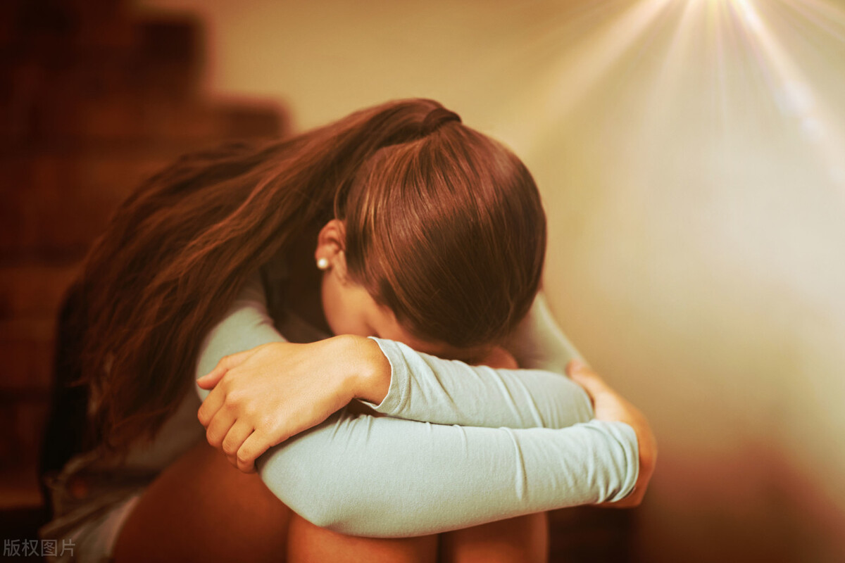 发自肺腑的伤感句子很悲伤想哭,让人感到悲伤的伤感句子瞬间秒哭