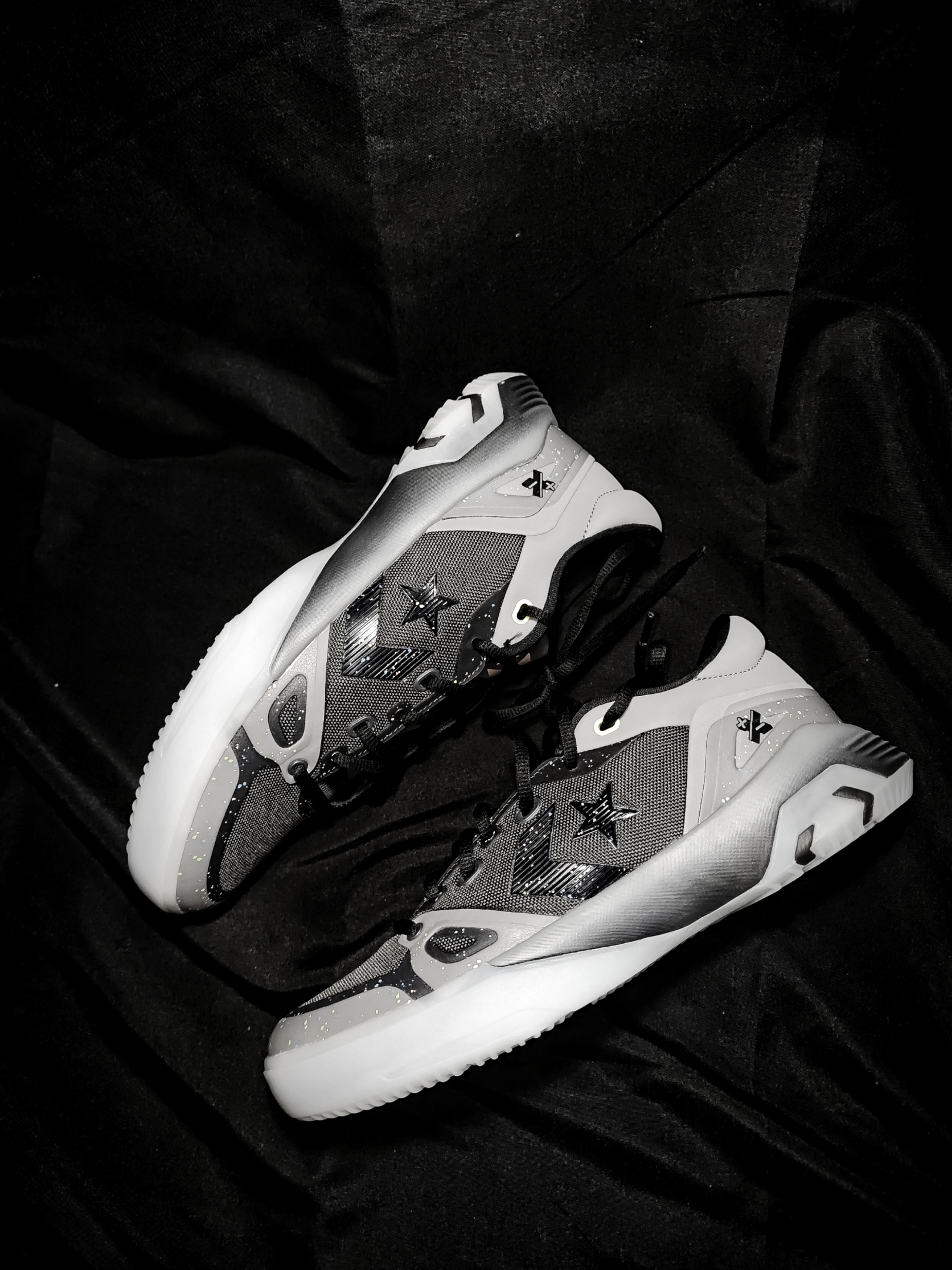 匡威g4和库里8测评对比哪个更好,匡威g4跟hyperdunk2018