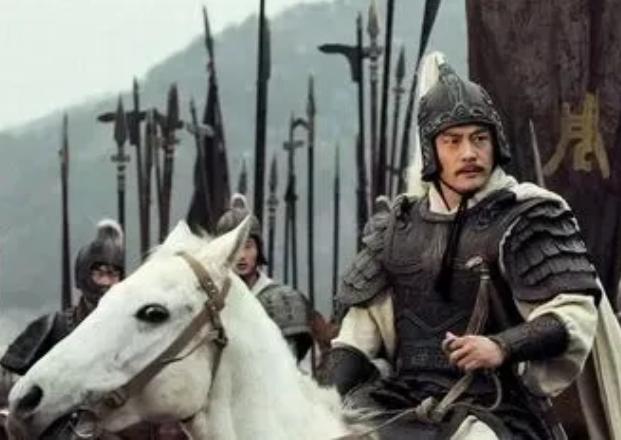 他临终说：若我后代出“高人”一定要杀，不然必*反造**，结果竟灵验