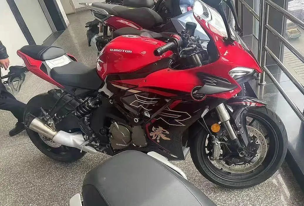 qjmotor赛550车型介绍,qjmotor赛550实车评测