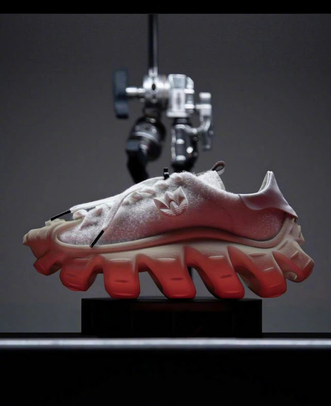 阿迪达斯最舒服值得入手的板鞋,阿迪近期出的最帅的鞋板鞋