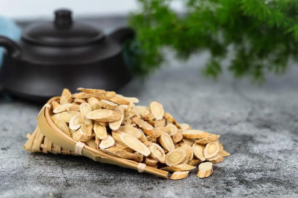 治疗慢性肾炎蛋白尿的中药验方,治疗慢性肾炎蛋白尿首选