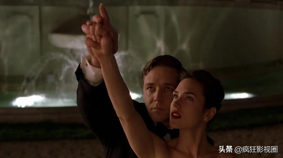 好莱坞不敢封杀，世界首富保驾护航，美国“女海王”要锤爆船长了