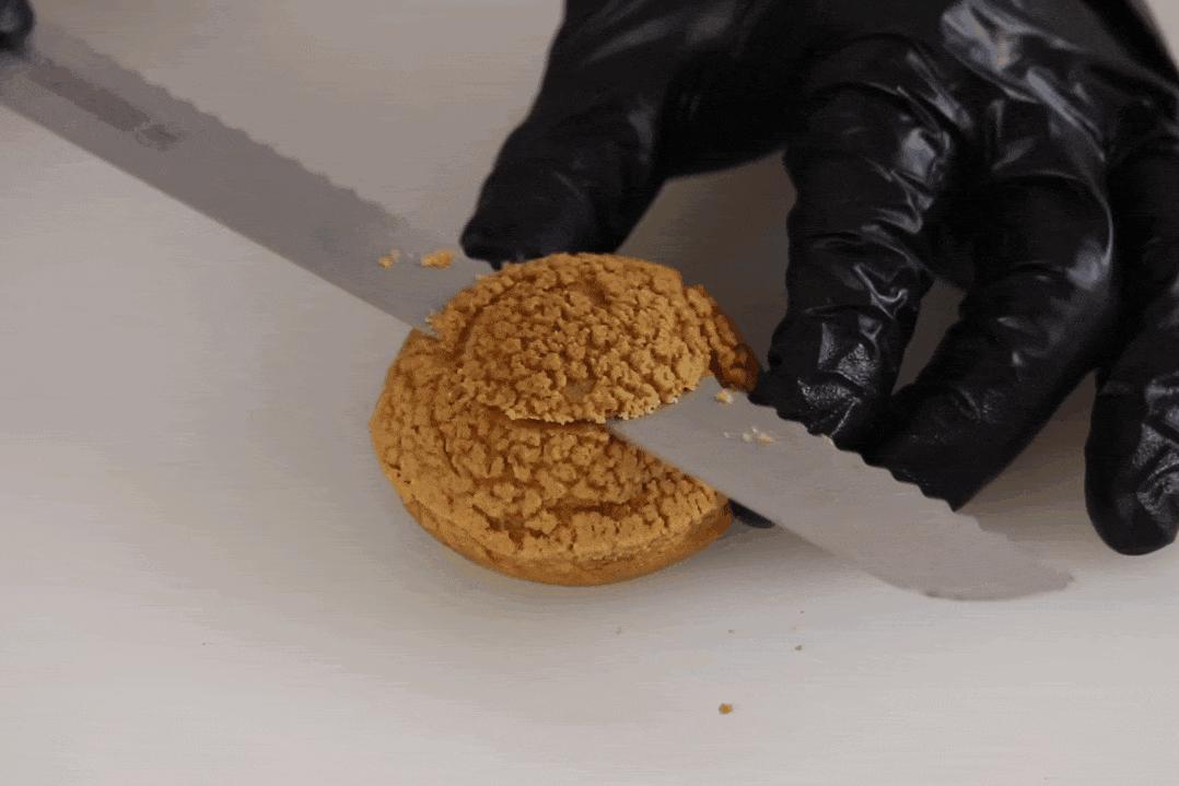 酥皮泡芙烤出来有点塌是怎么回事,泡芙不脆出炉后还塌什么原因