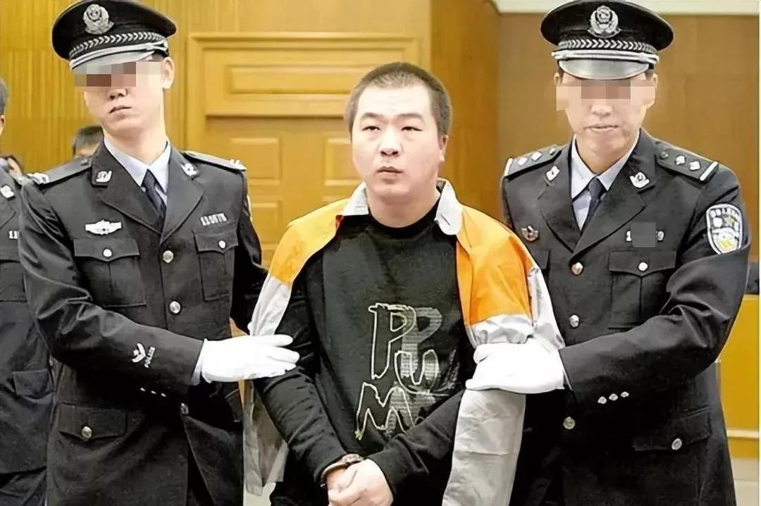 李磊杀害父母妻儿,灭门惨案李磊被执行死刑