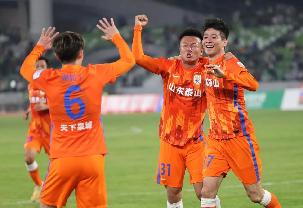 泰山队低迷期,泰山队这赛季为什么这么强