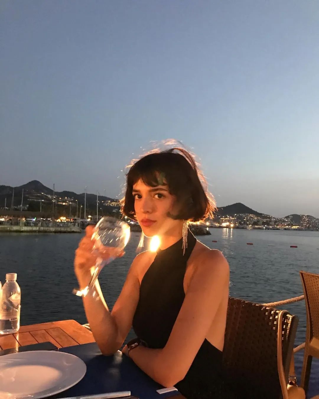 短发夏季气质穿搭高级感,夏季时尚个性精神短发