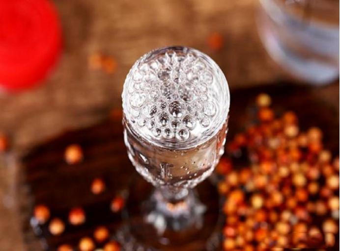 都是酱香酒为啥价格不一样呢,习酒窖藏1988对比潭酒紫潭哪个好