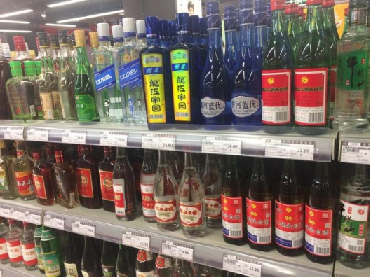 教你如何辨别纯粮食酒呢,教你一招鉴别纯粮食酒