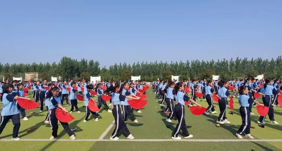 江河实验学校艺术节开幕,东平县实验中学运动会开幕