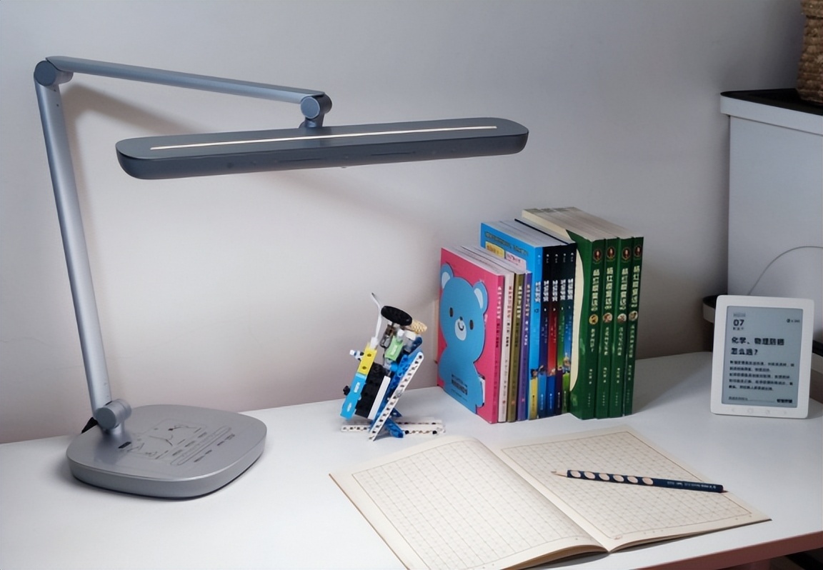 松下和飞利浦led台灯测评,飞利浦台灯和松下台灯哪一个更好