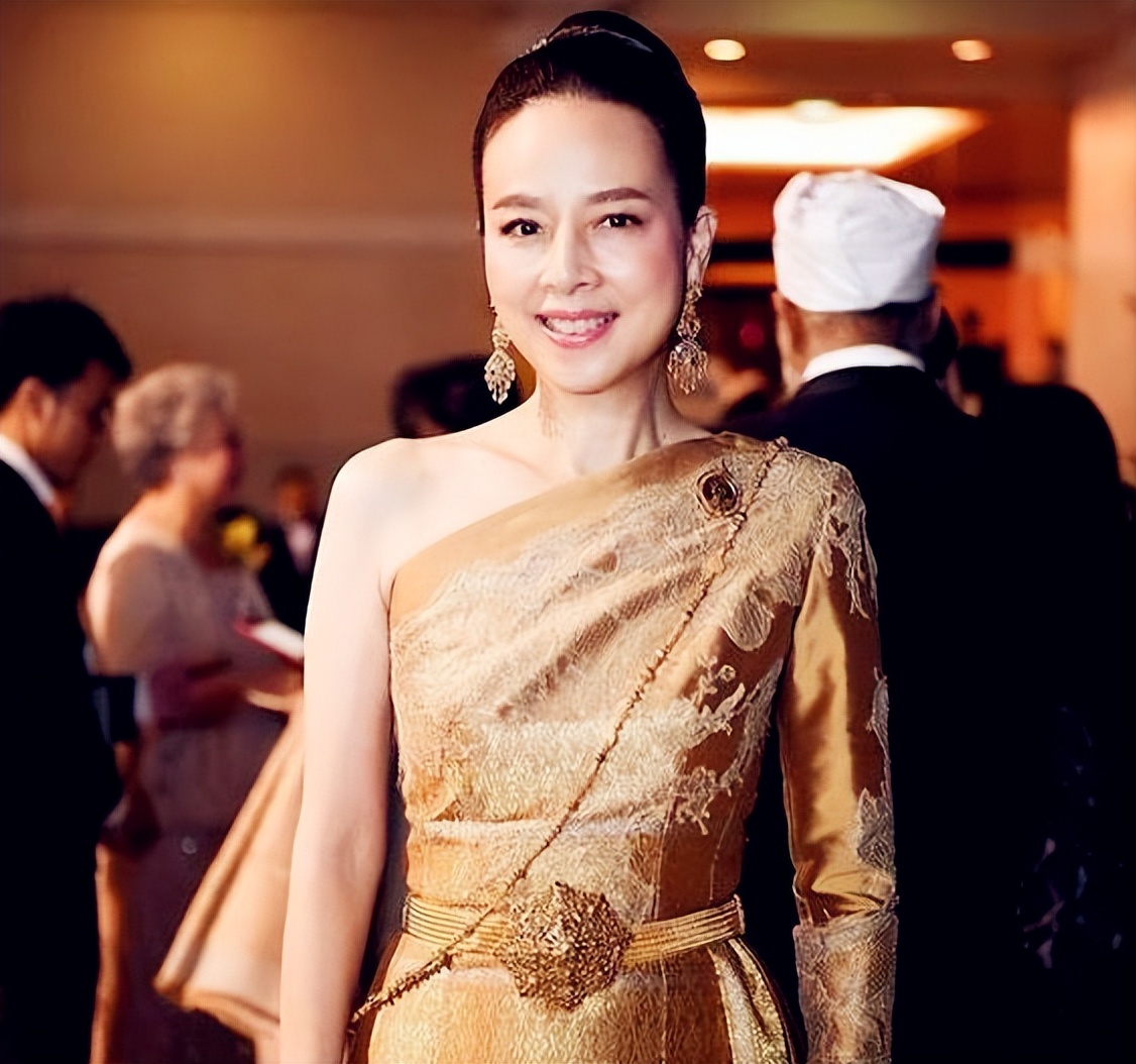 泰国富婆伍伦近照,泰国华裔女富豪伍伦盼