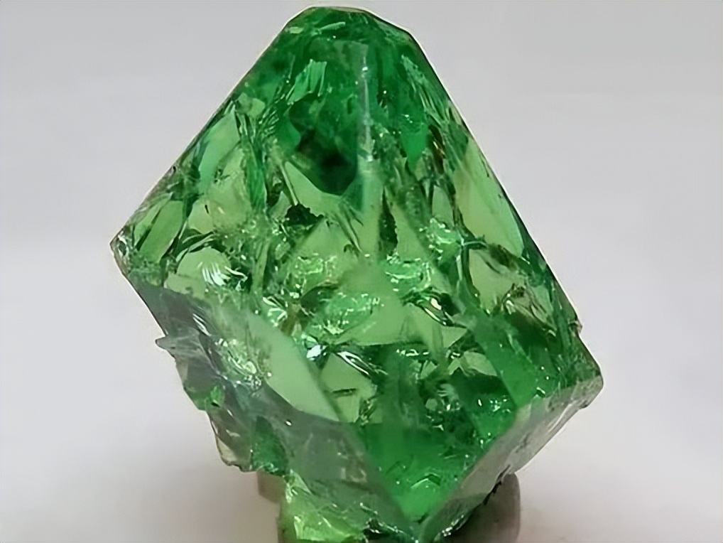 平价彩宝推荐,彩宝买什么颜色