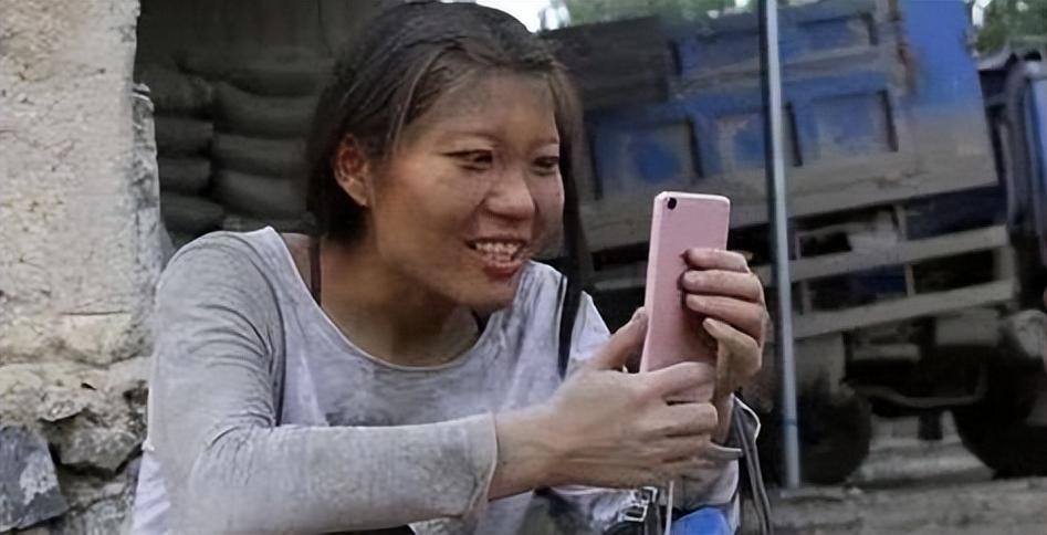 水泥西施靠卖惨爆红,“水泥西施”靠卖惨走红