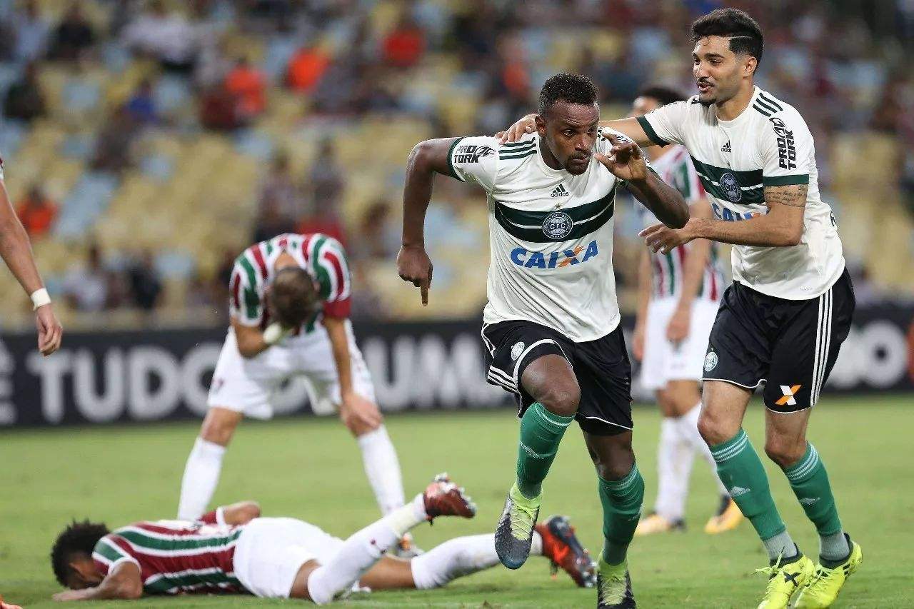 巴甲联赛科里蒂巴vs巴伊亚,巴甲米内罗vs库亚巴