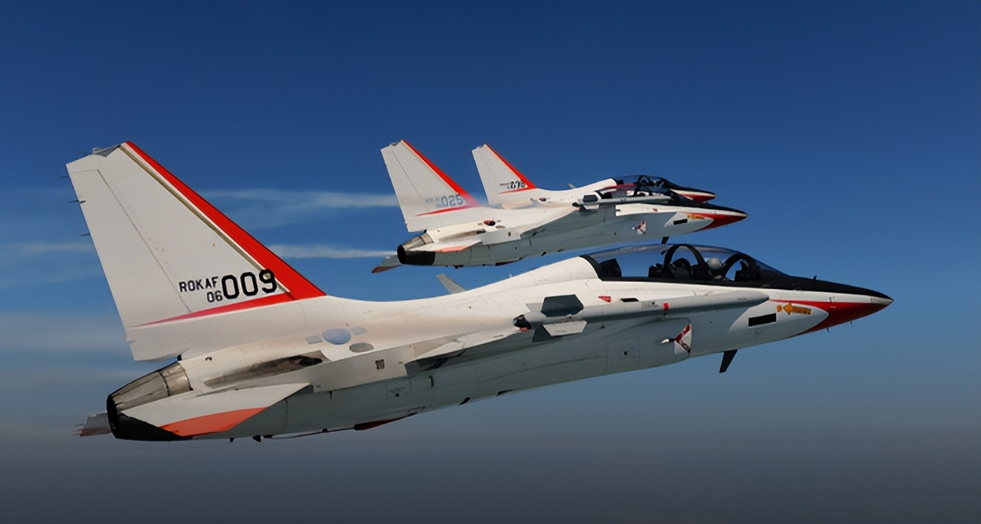 中航最新订单消息,空军评估l-15教练机