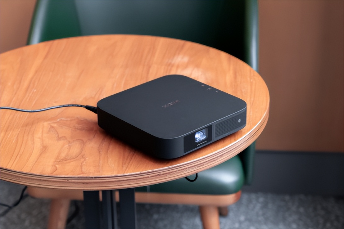 既便宜又实用的投影仪选什么牌子,哪个品牌的投影仪投影机好