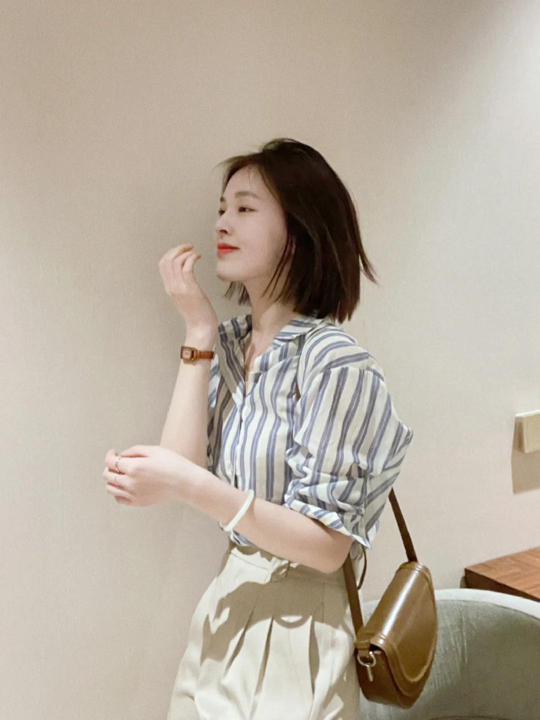 职场短袖西服怎么搭配好看,内搭衬衫搭西服