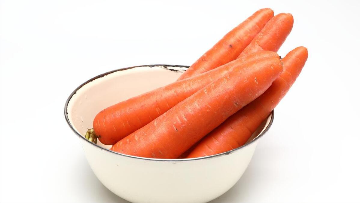 每天一个鸡蛋对恢复肝脏好吗,鸡蛋冲开水对肝脏有好处吗