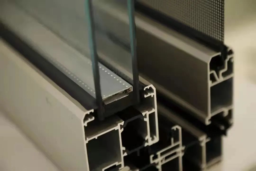 推拉门如何选材料,推拉门需要注意哪些细节跟美观