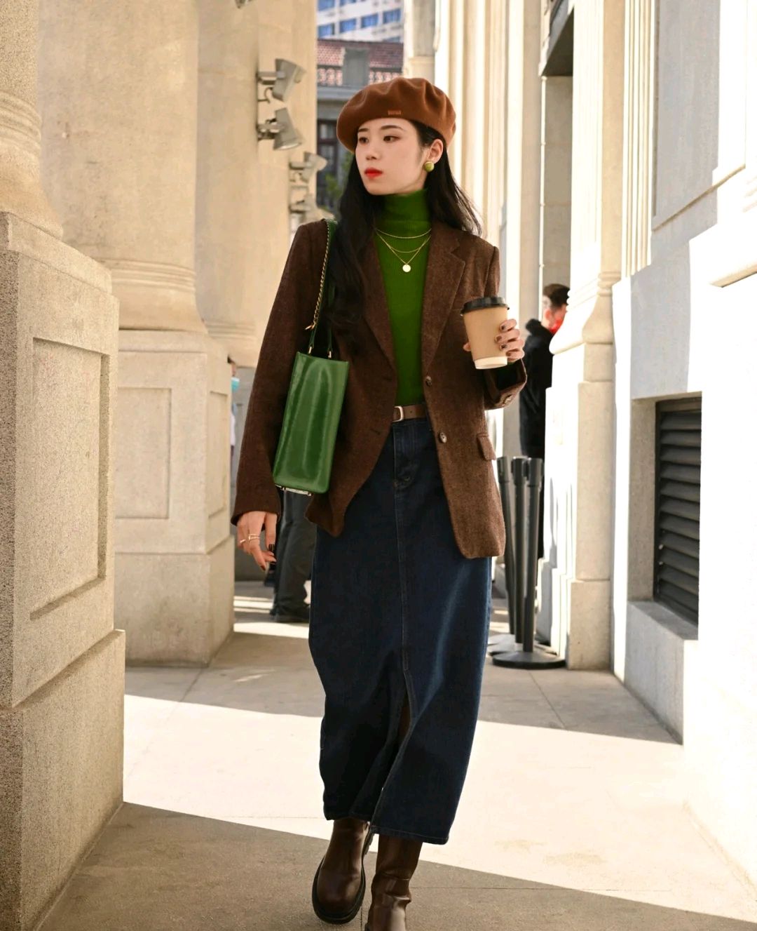 短正式小西装怎么搭配好看,小西装适合搭配什么样的内搭