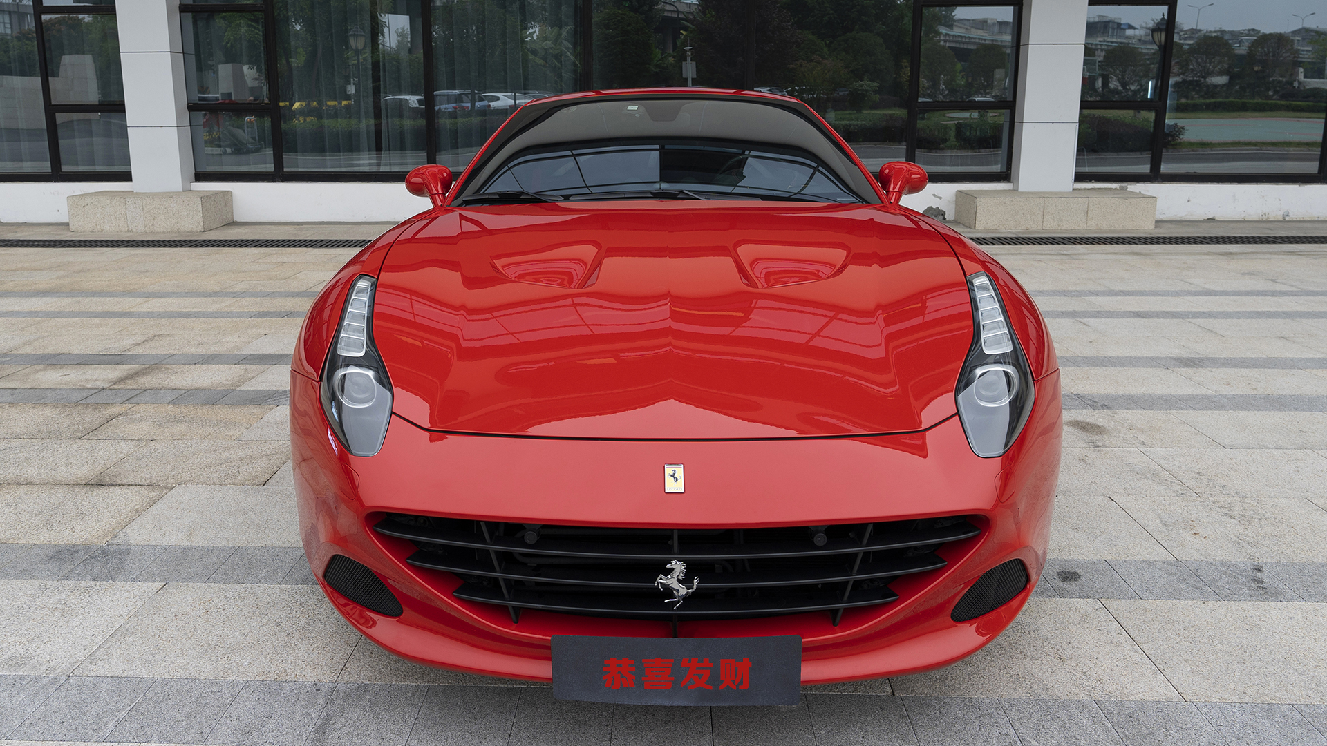 成都租跑车去哪里,成都法拉利租一天多少钱