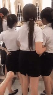 网恋奔现，这不叫“翻车”，应该叫“坠机”！哈哈哈