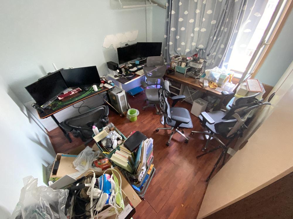 乱七八糟的电脑桌,笔记本电脑桌桌椅