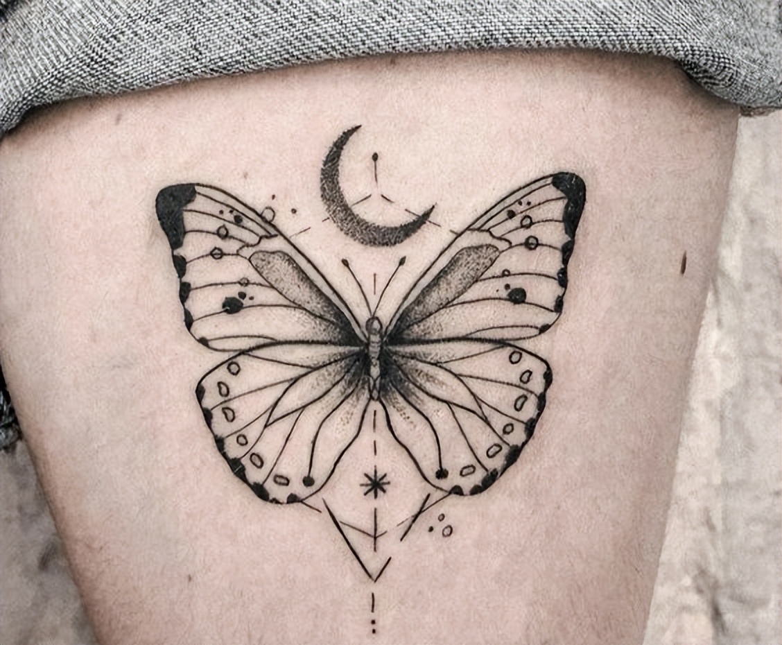 一半蝴蝶一半蛇纹身,动物图案蝴蝶印花图片