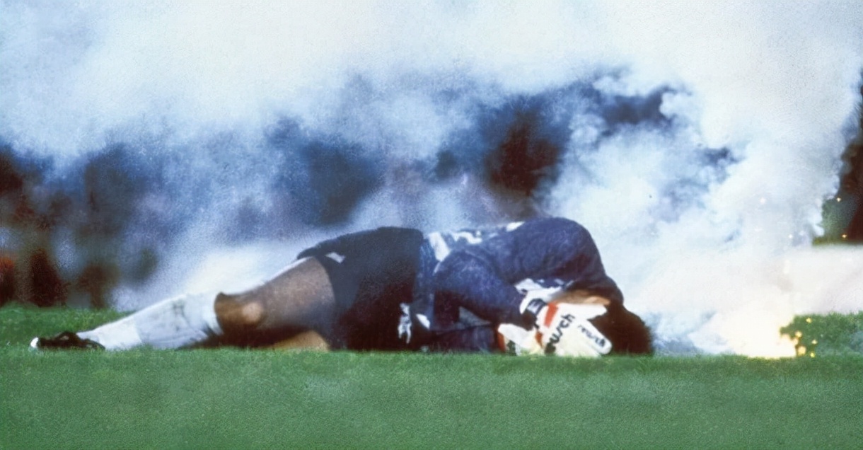 足坛奇葩故事,21：猎鹰鞋是如何诞生的？英格兰球队两夺世界杯