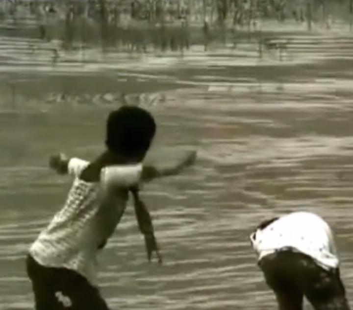 烈性犬不牵绳,未牵绳犬撕咬受伤狗主人