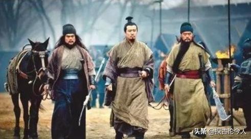 三国演义和三国志的史观对比,三国演义和三国志中关羽的区别