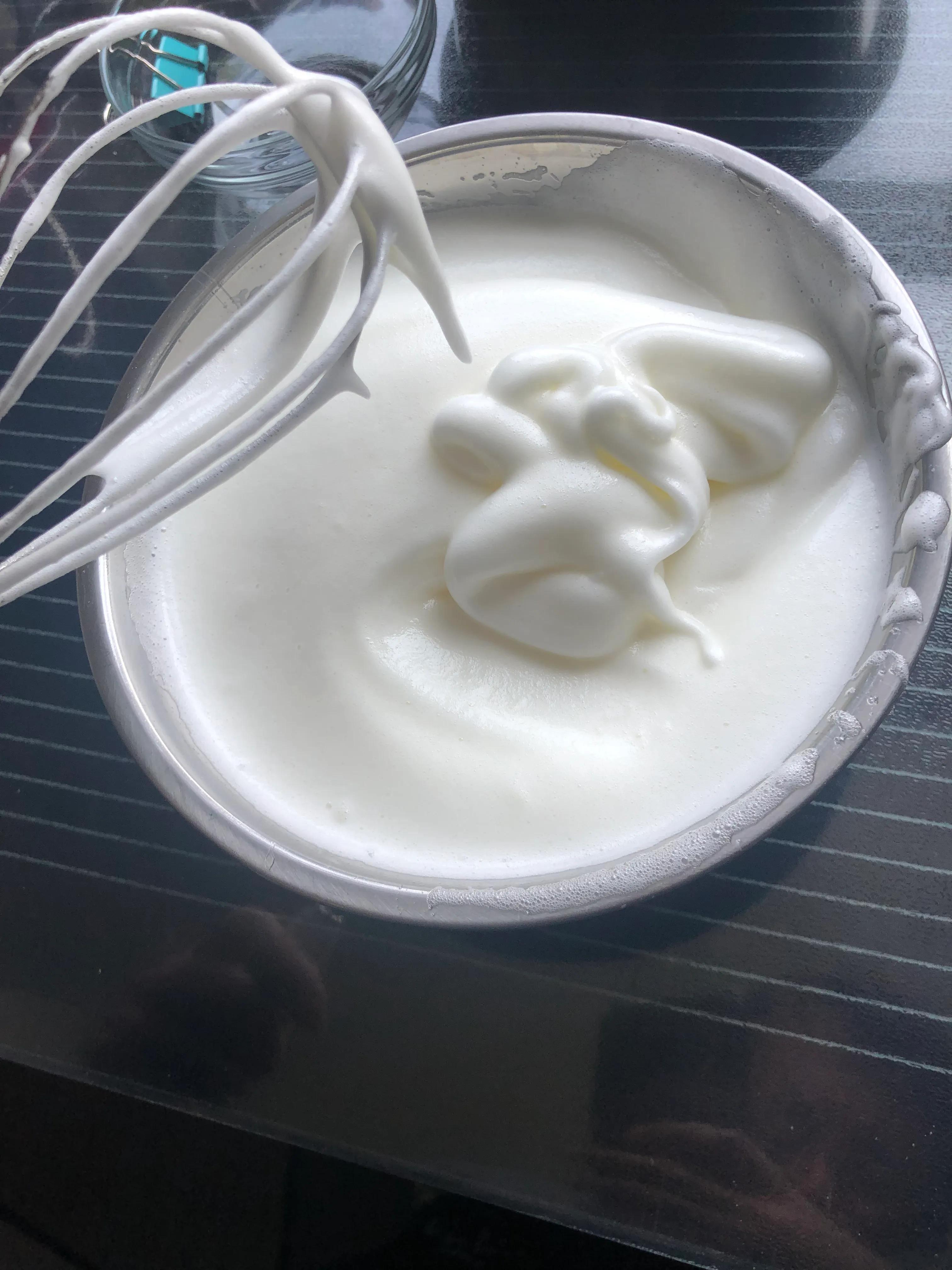 无烤箱无打蛋器最简单蛋糕,戚风蛋糕需要什么样打蛋器