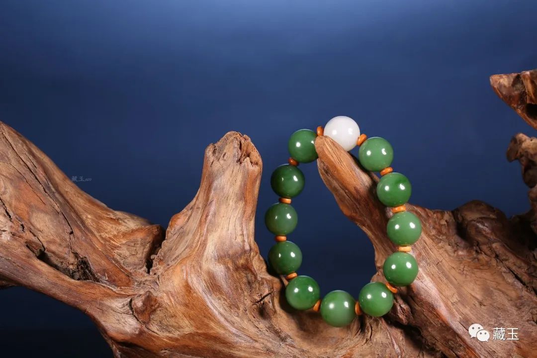 最惊艳的玉雕手串,极品玉雕手串图片大全