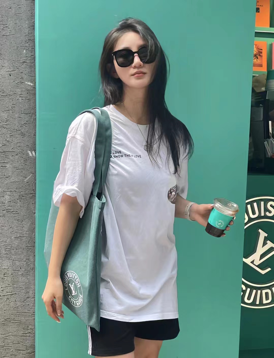 lv购物袋搭配衣服,lv帆布包穿搭