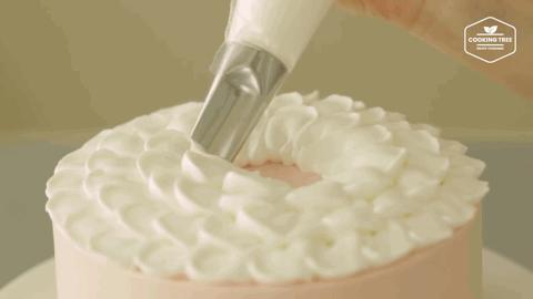 无需烤箱的入门级蛋糕,特别简单的爆浆蛋糕不用烤箱