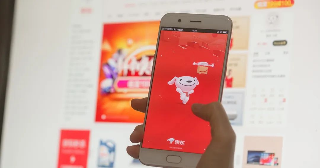 京东要顺势而为,京东以坚守致敬