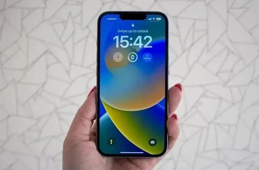 苹果iphone14降价600元值得入手吗,苹果iphone14标准版值不值得买