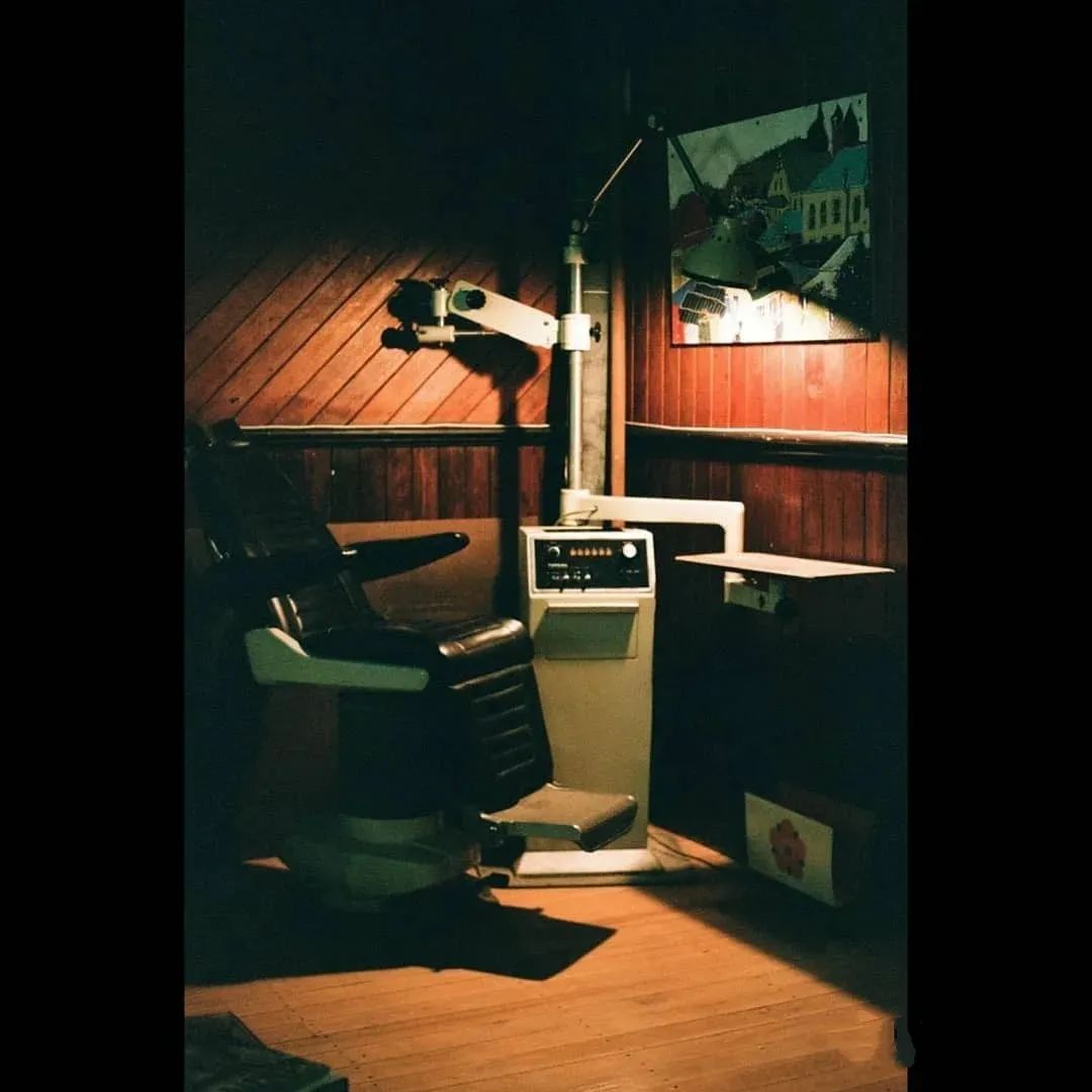 带你走进牙椅的百年发展史图片,带你走进200万年前的人类始祖生活