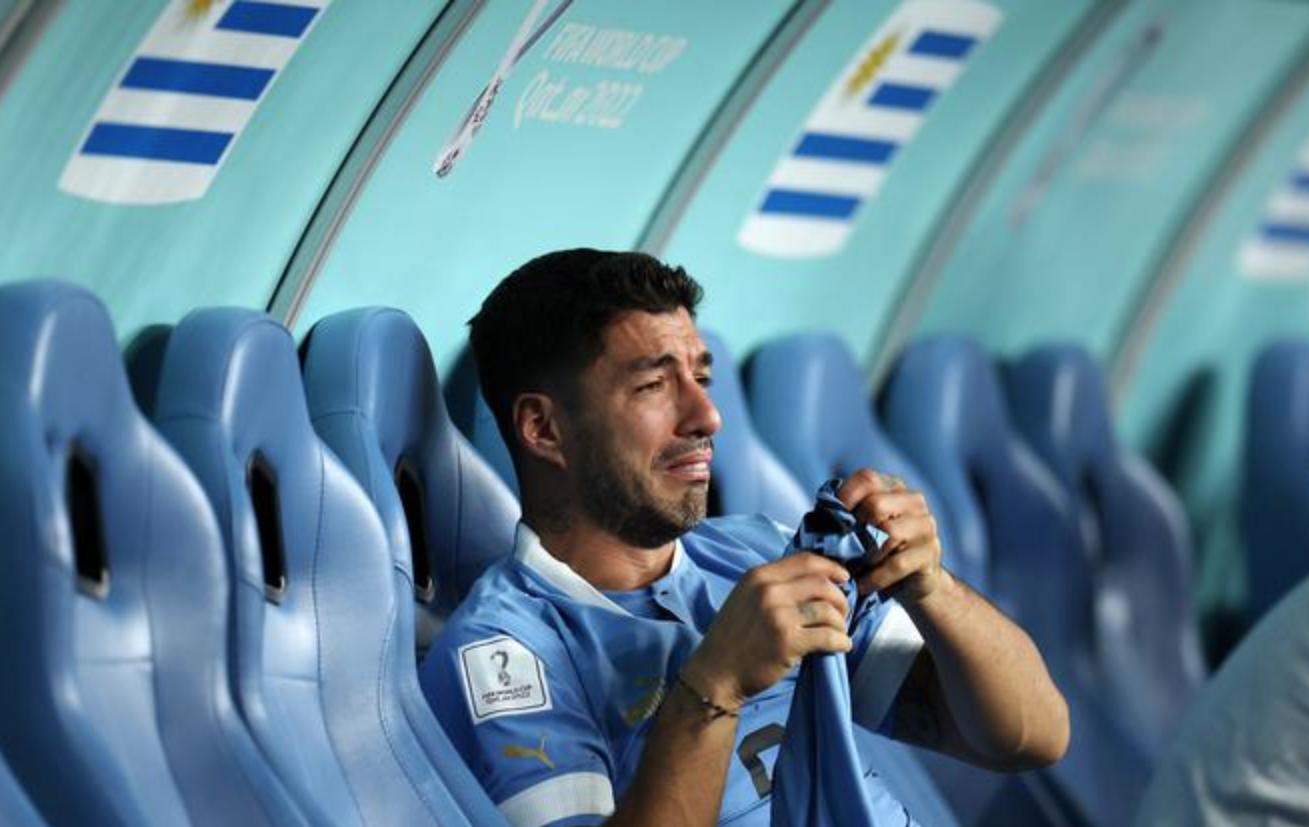 苏亚雷斯在比赛场痛哭,赛后痛哭苏亚雷斯