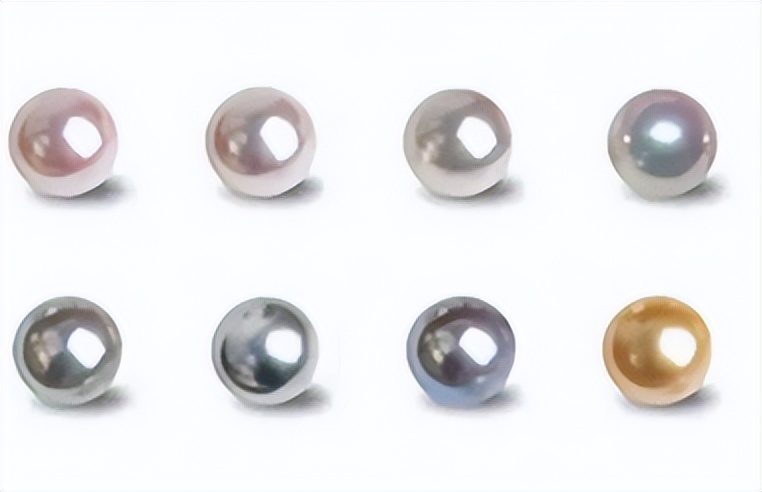 窦骁何超莲赌王合照,何超莲窦骁大婚戴的周大福首饰