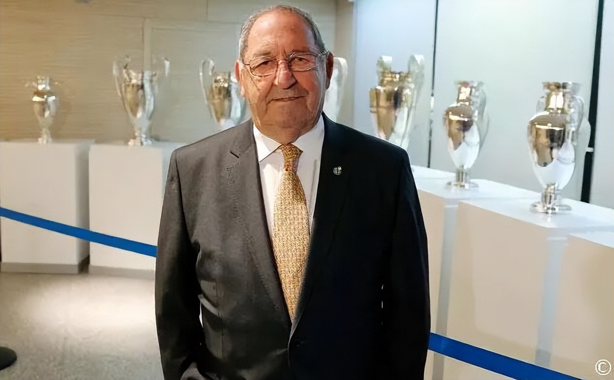 世界足坛10大进球梅西独占,世界足坛十大巨星梅西排第4