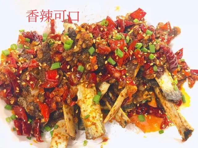 热辣鲜香的菜,热辣鲜香的火锅温暖了客人的胃