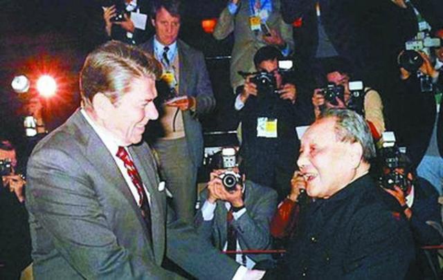 *小平邓**如何用20年带领中国崛起：是天佑中华，更是“自助者天助”