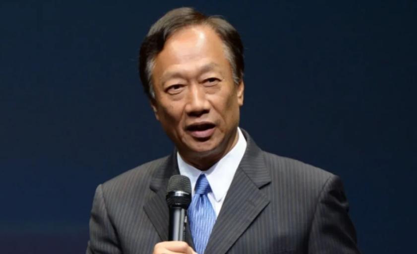 郑州富士康再招工，排队人数达3万，河南真的离不开富士康？