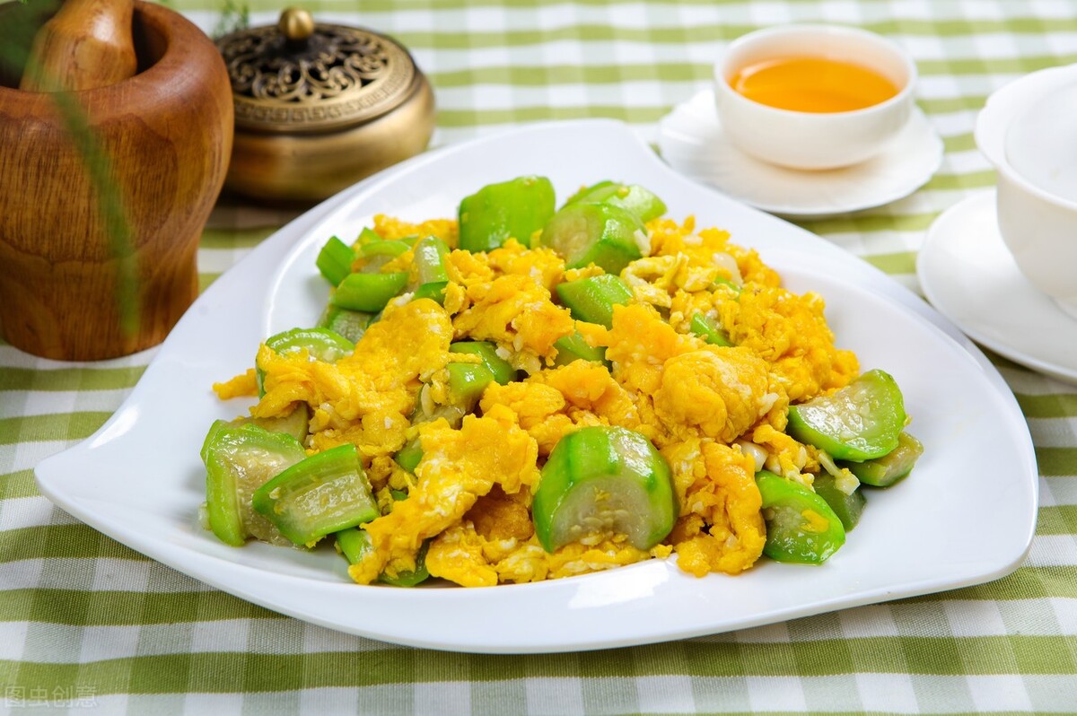 清炒丝瓜不焯水会黑吗,炒丝瓜切记不要先放油