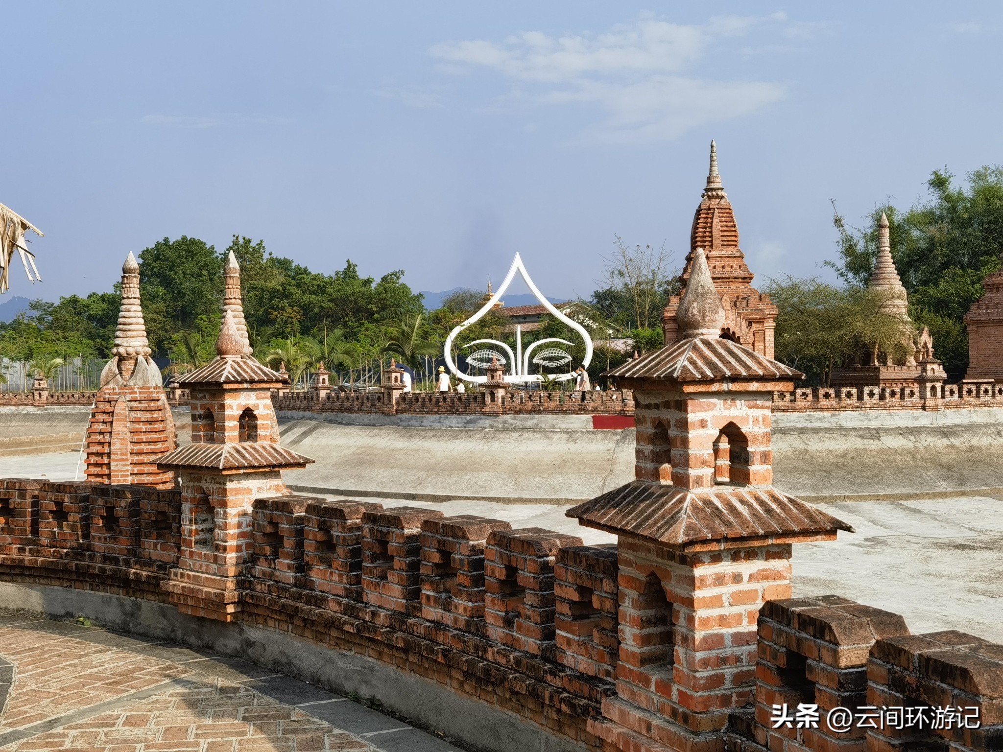 缇庝附寰峰畯娴极涔嬫梾,婕父寰峰畯